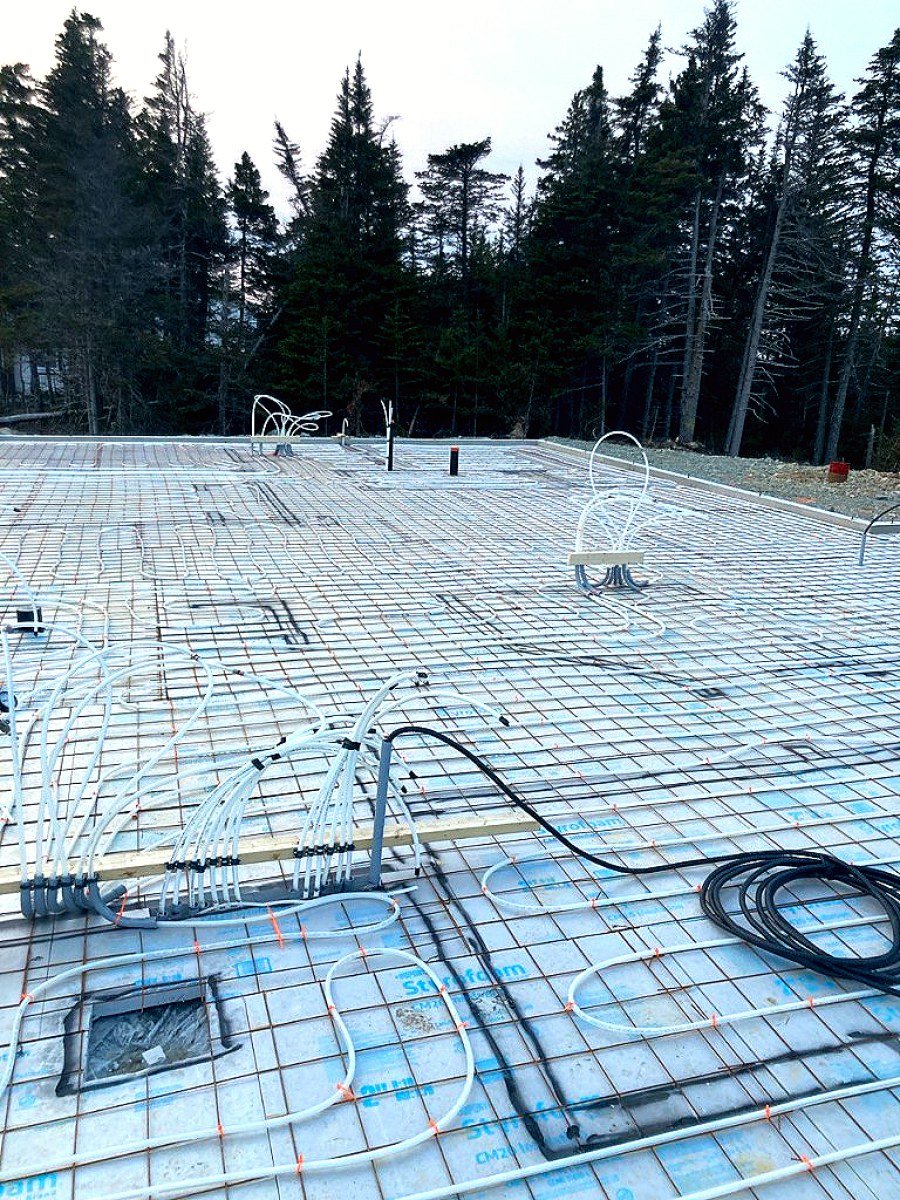 Full-slab radiant layout